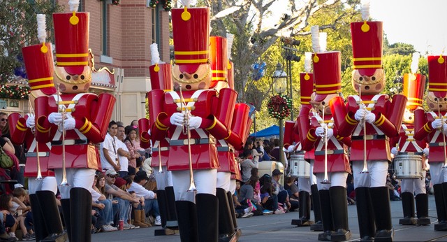 Charleston Christmas Parade 2022 Charleston Christmas Parade (2022) | Visit-Historic-Charleston