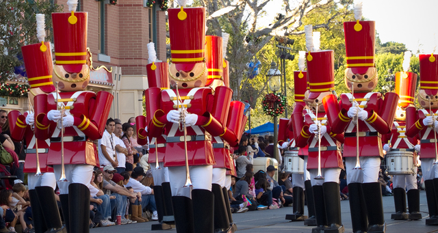 charleston christmas 2020 Charleston Christmas Parade 2020 Charleston Visitors Guide charleston christmas 2020