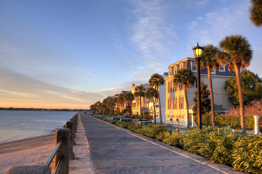 Charleston, South Carolina: a Complete Travel Guide