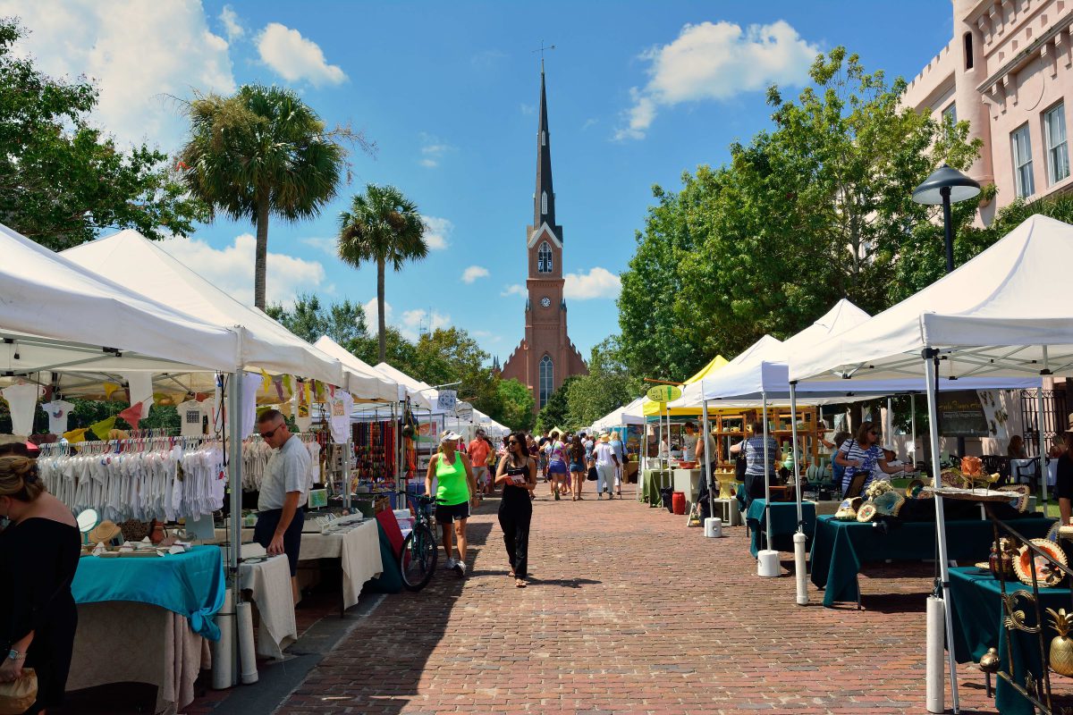 The weather in April is perfect for outdoor activities, including festivals, fishing, or taking a stroll on one of the nearby beaches.