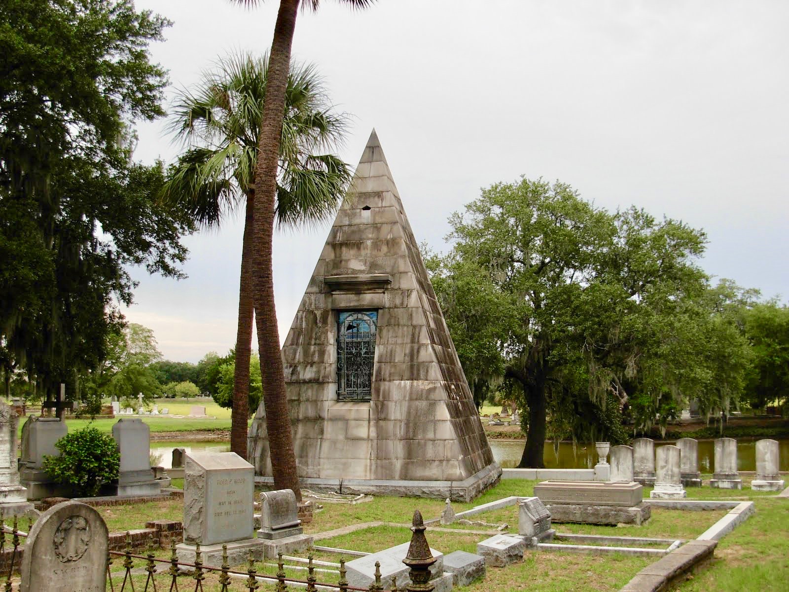 Magnolia Cemetery Charleston