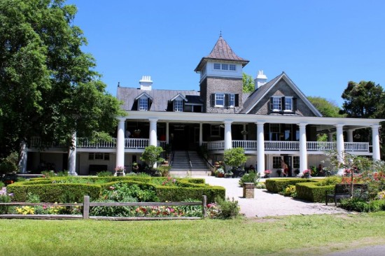 plantation tour near charleston