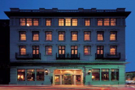 Market Pavilion Hotel Charleston